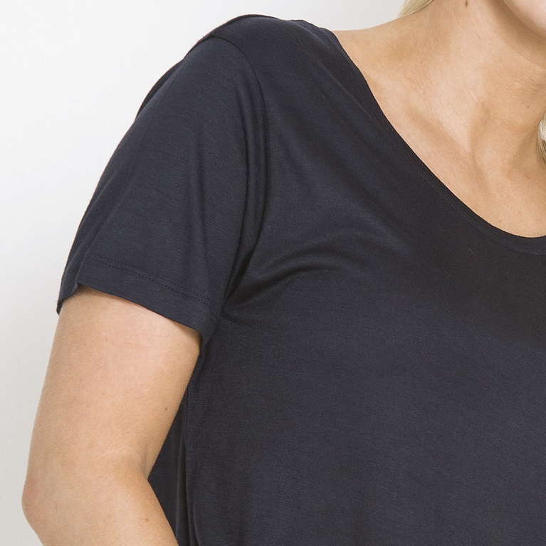 Viskostopp U-neck "Nilla" Viskostopp U-neck "Nilla"